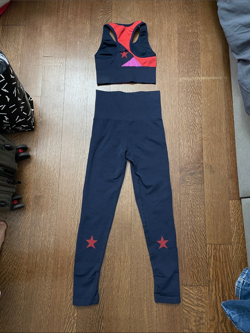 LNDR Navy Sports Bra and Leggings Set with Pink and Red Accent and Star Design - Picture 3 of 3
